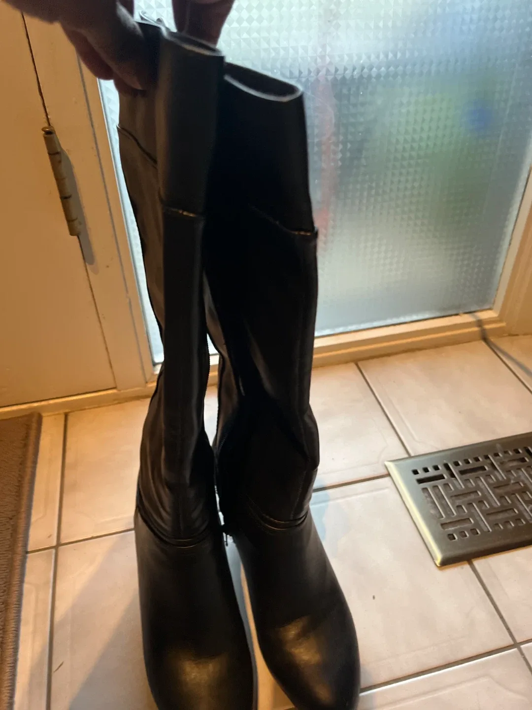 Le Chateau Black Wedge Knee High Boots - Size 9 image indicator(2)