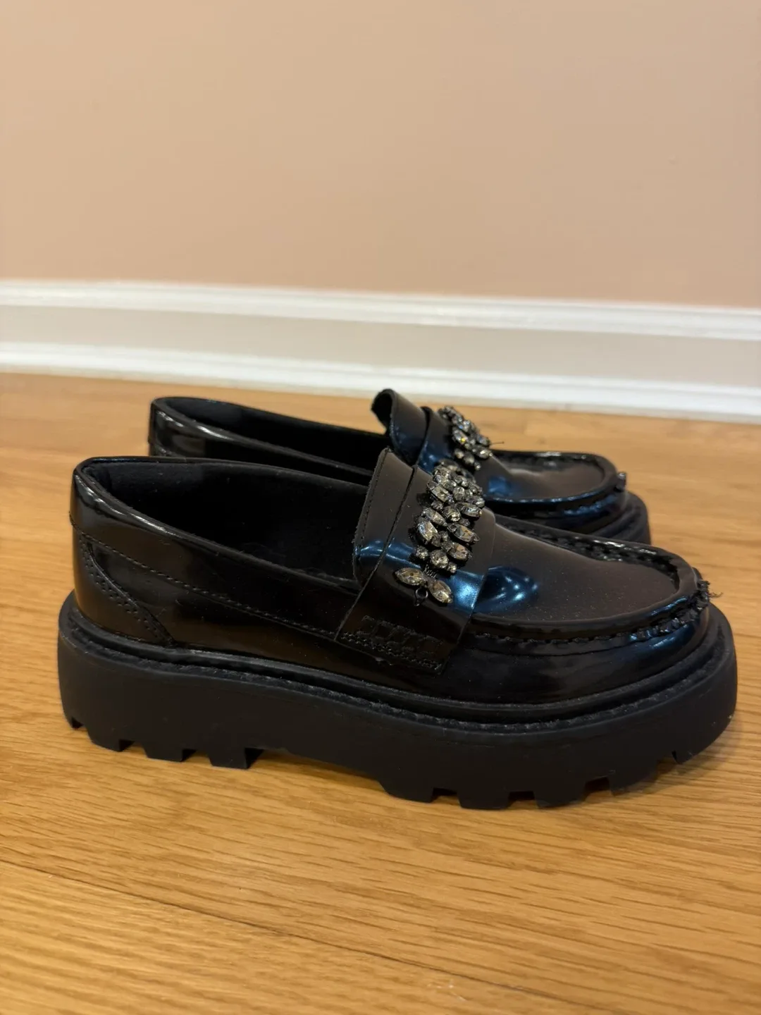 Zara girls Black Embellished Platform Loafers size 32 image indicator(2)