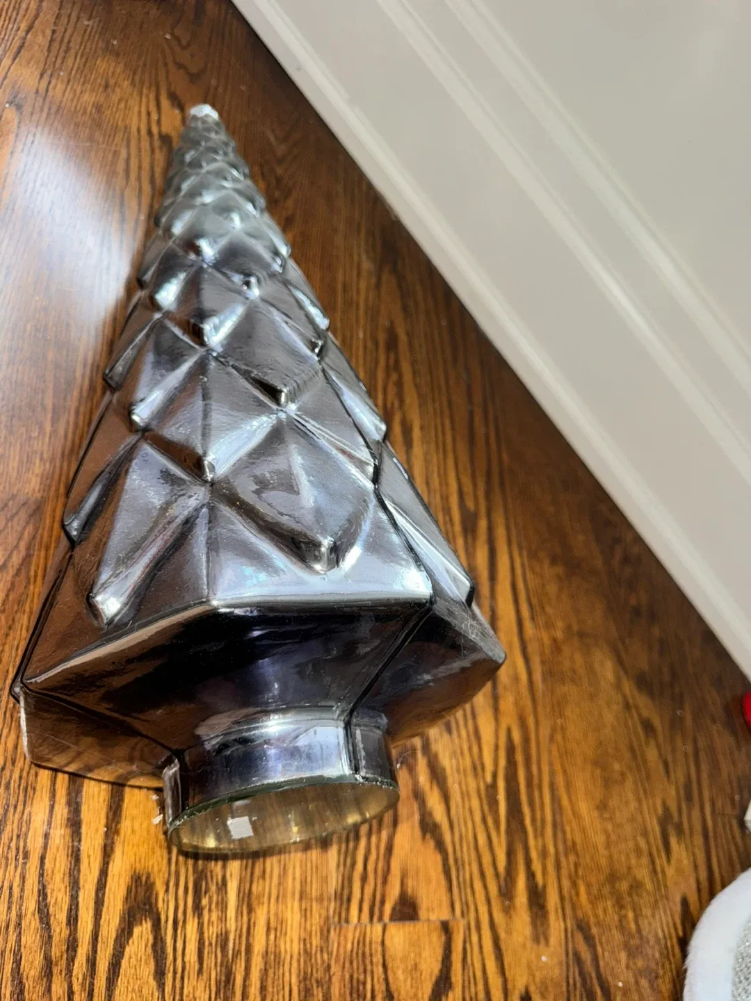 Silver Mirrored Glass Christmas Tree Decor set of two image indicator(3)