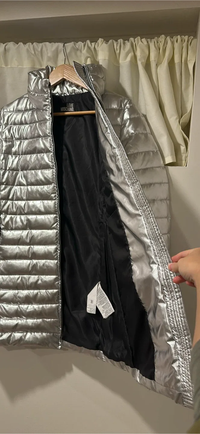 Love Moschino Silver Puffer Jacket Size 2/38 image indicator(2)