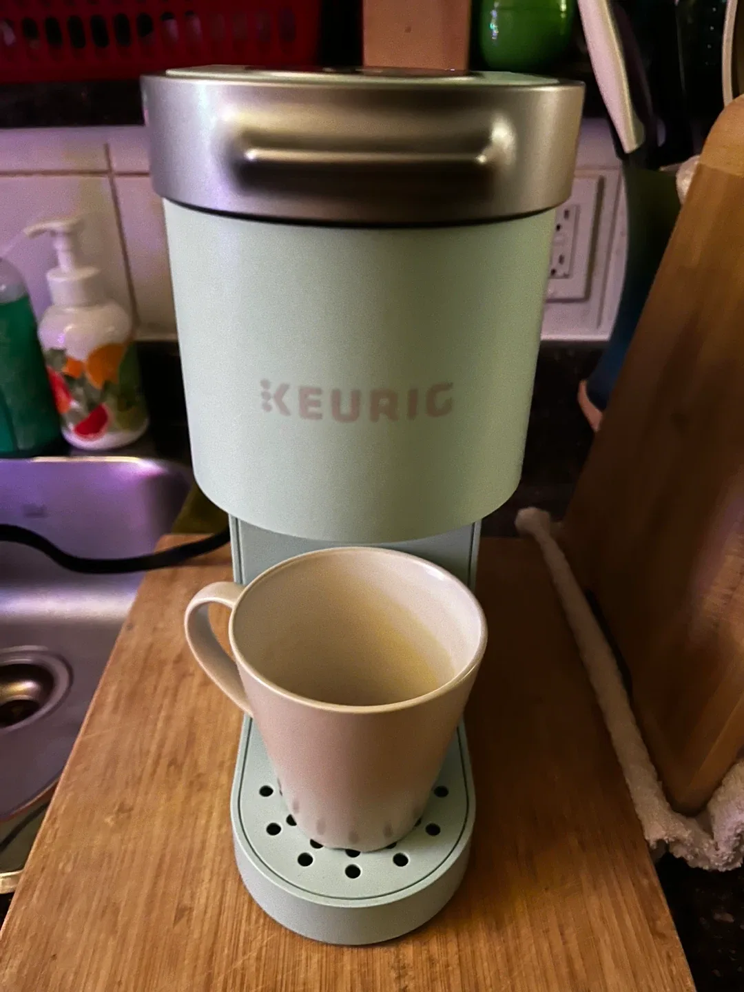 Keurig Mini Single Serve Coffee Maker - Mint Green image indicator(2)