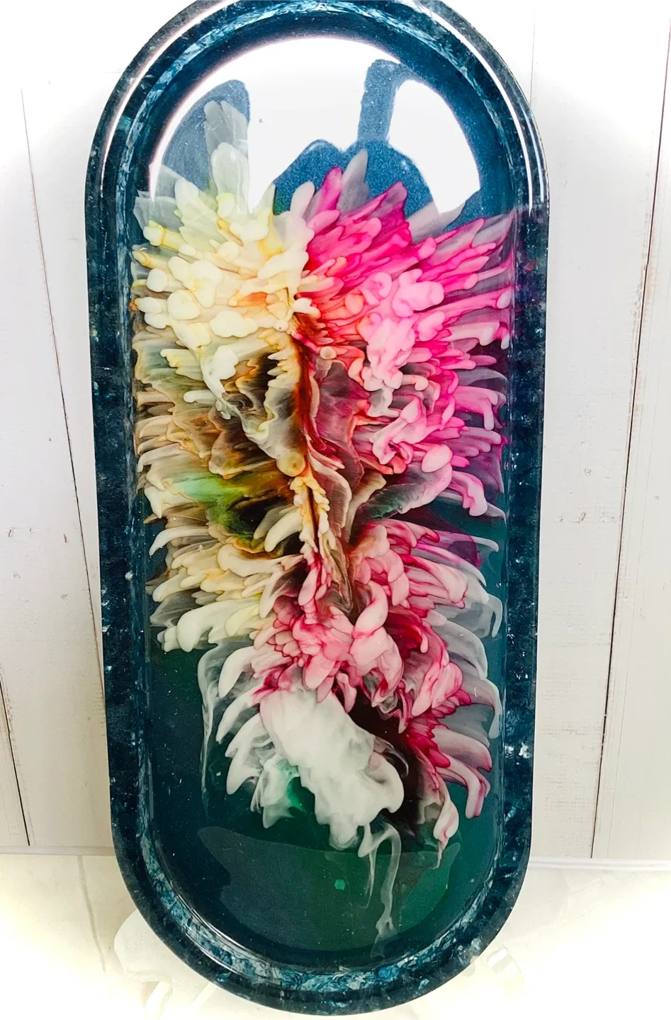 Handmade Resin Tray - Unique Design image indicator(8)