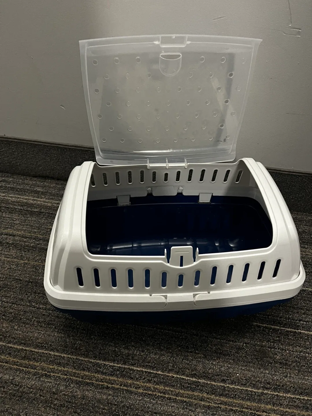 Small Pet Carrier - top loading image indicator(4)