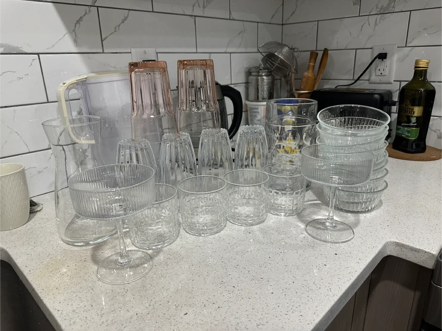 Assorted Glassware Set