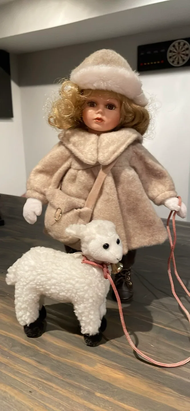 Trisha Romance collectors doll “Lost Sjeep”