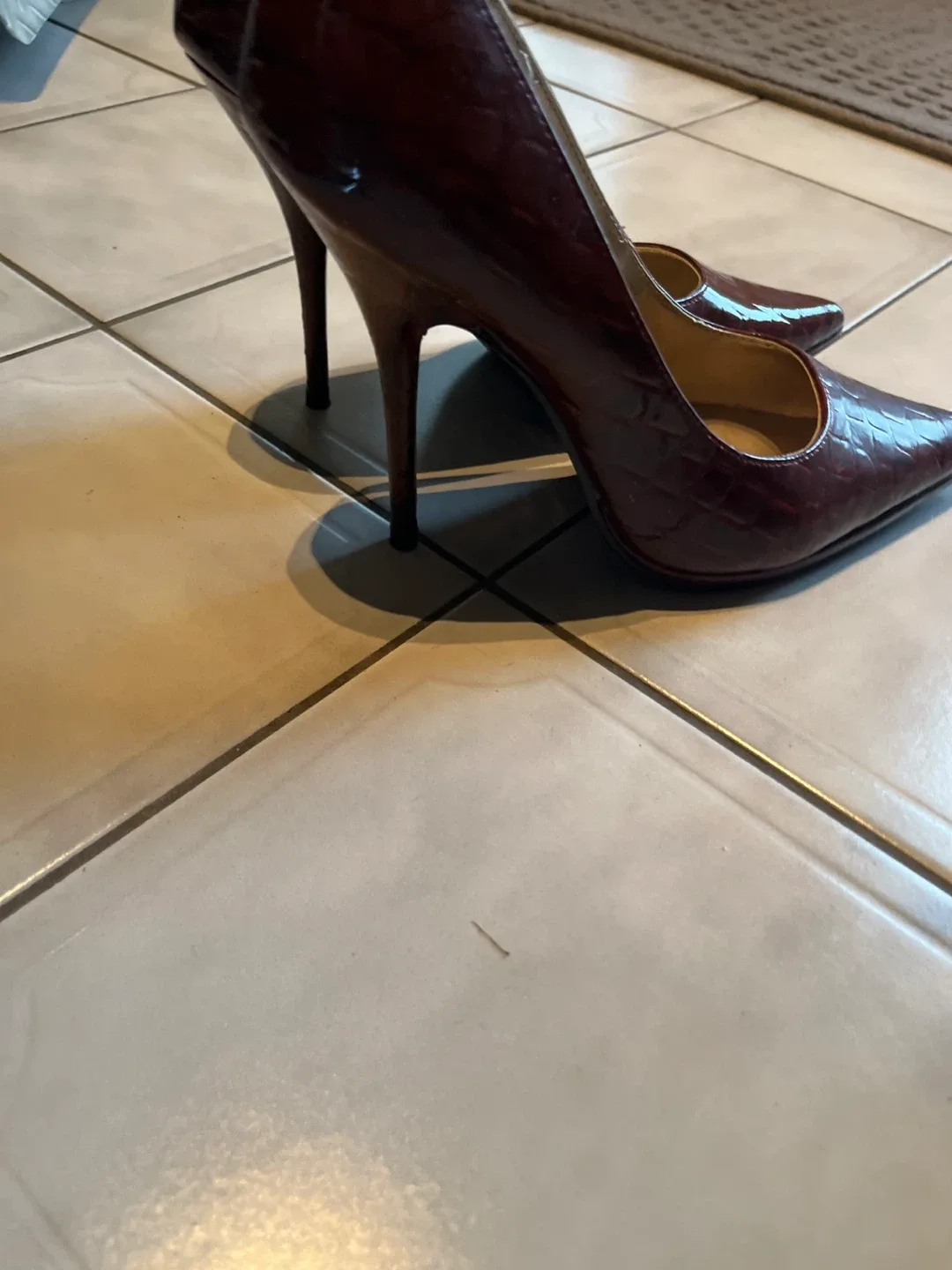 Diba Heels - Burgundy, Size 8.5 image indicator(3)