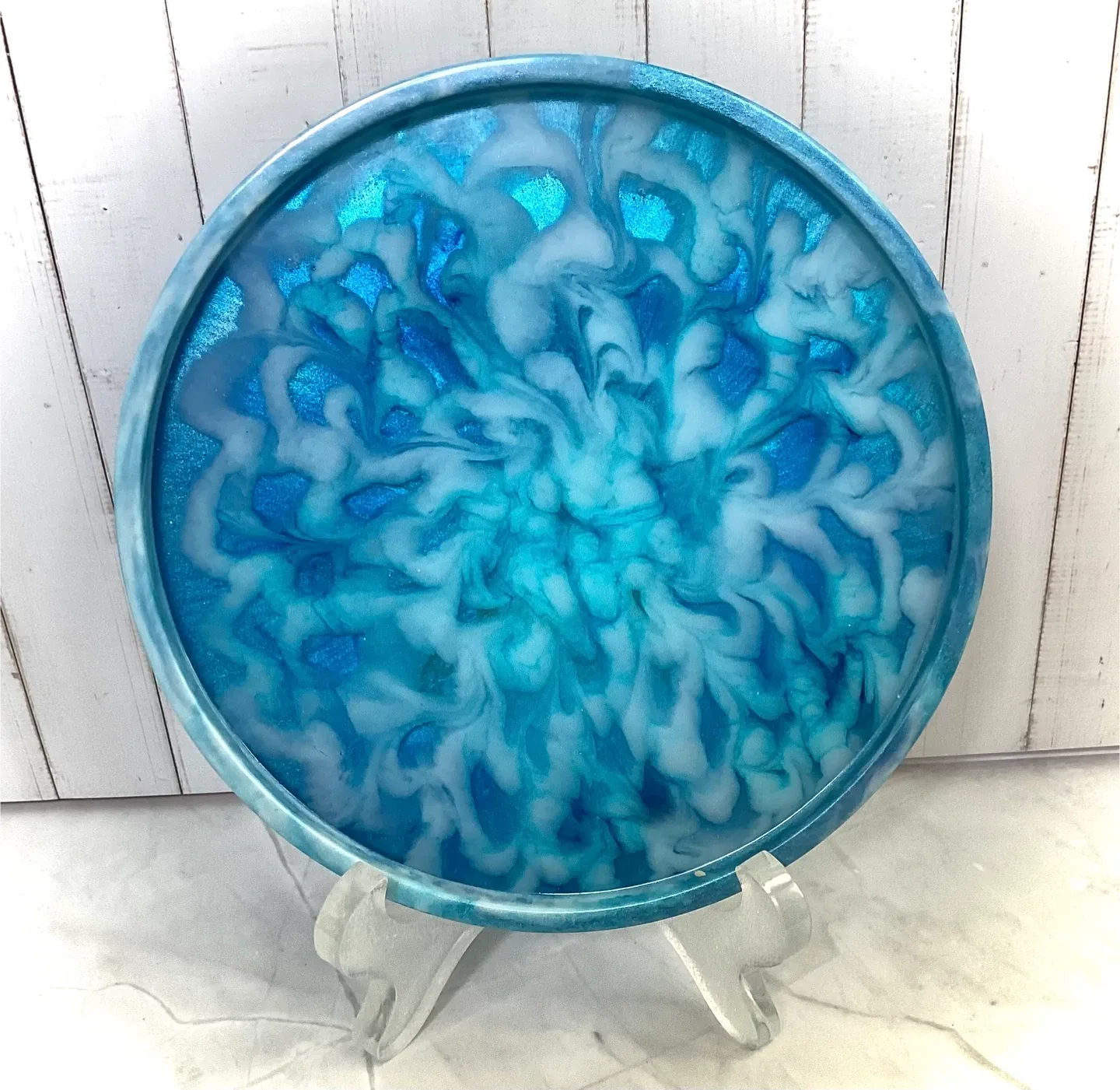 Handmade Resin Art Tray - Blue & White image indicator(4)