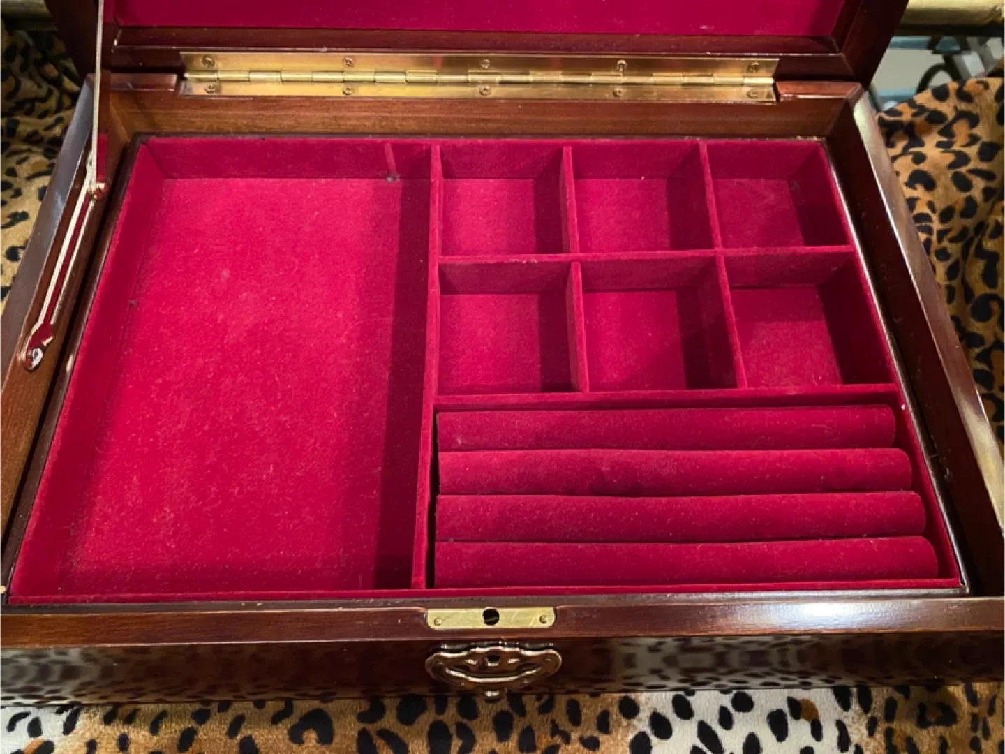 Wooden Jewelry Box image indicator(3)