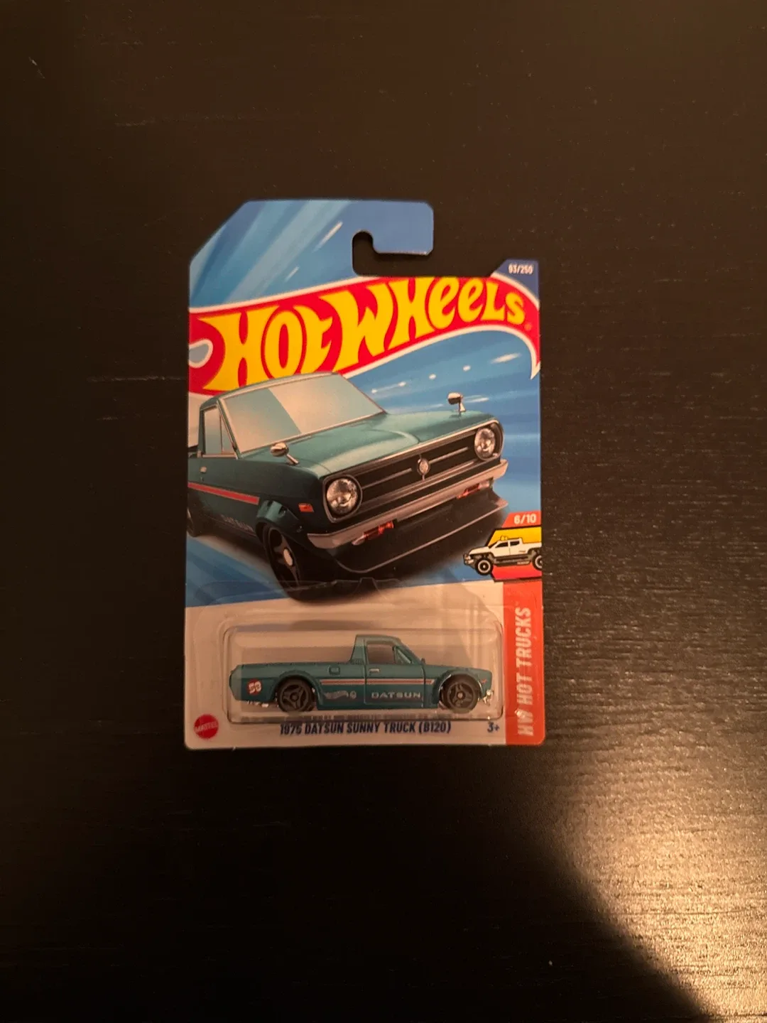 Hot Wheels 1975 Datsun Sunny Truck (B120)