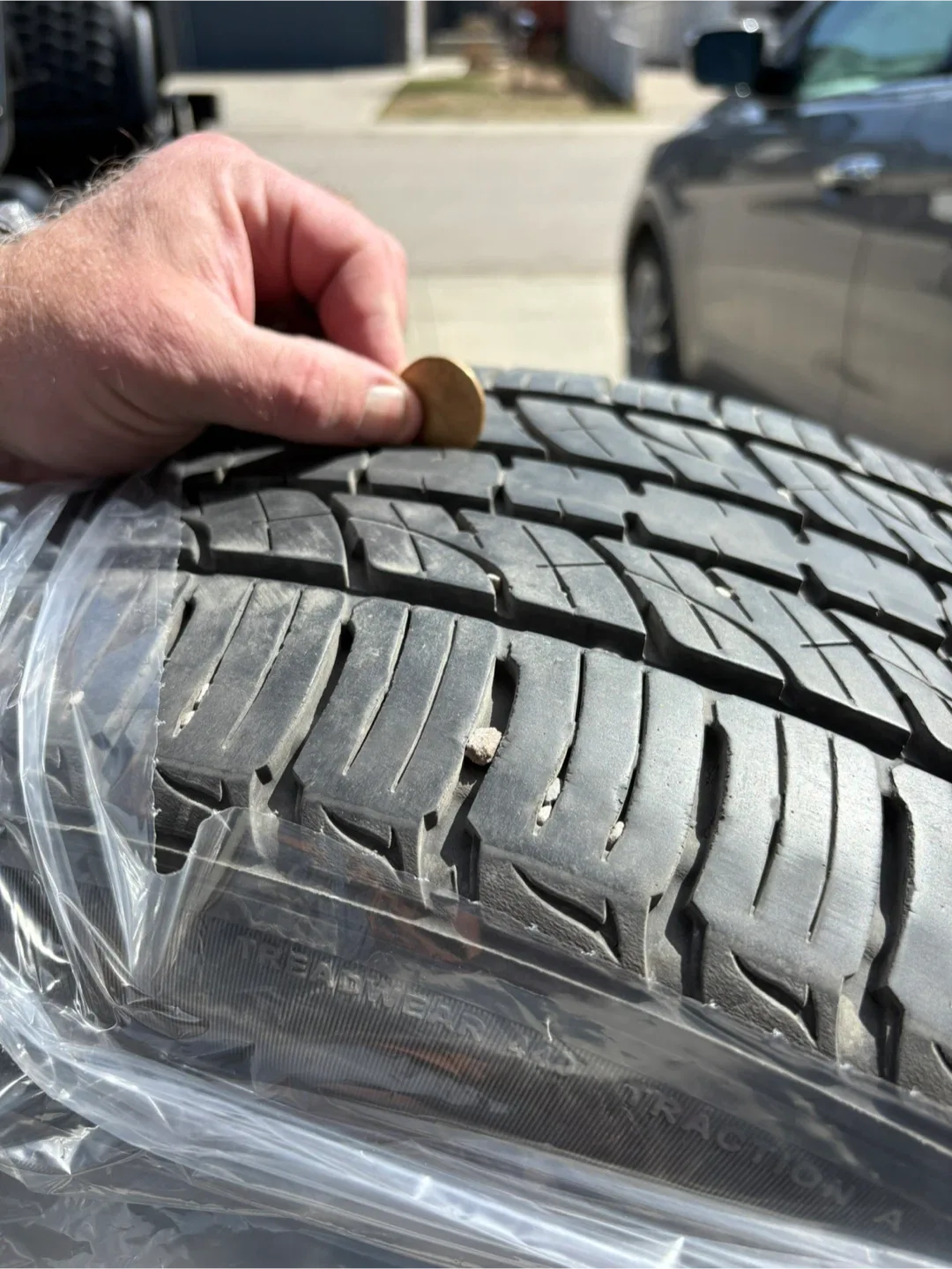 Kumho Crugen Premium Tire - P235/55R19 101H image indicator(2)