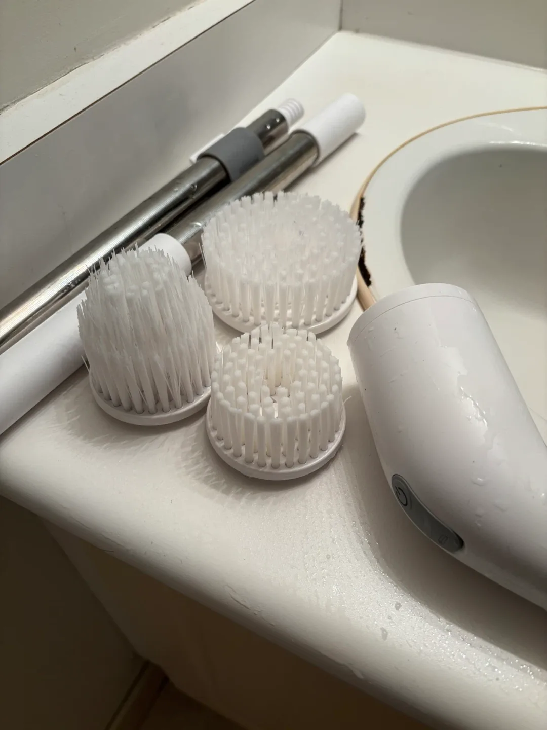 Electric Spin Scrubber with Brush Heads image indicator(2)