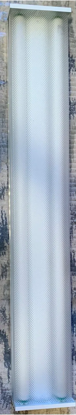 Fluorescent Light Fixture