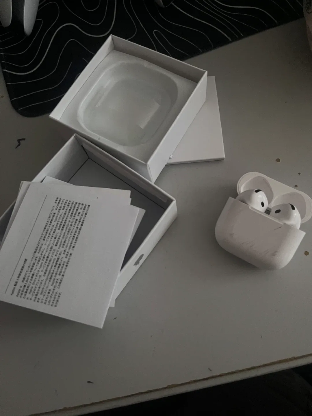 Apple AirPods 3rd Generation with Charging Case image indicator(2)