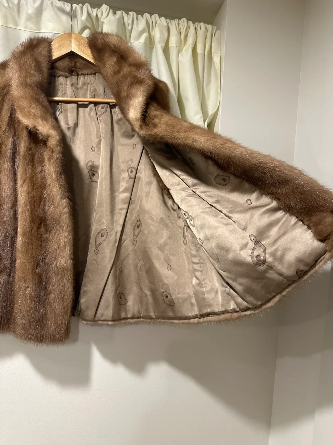 Mink Fur Vest image indicator(2)
