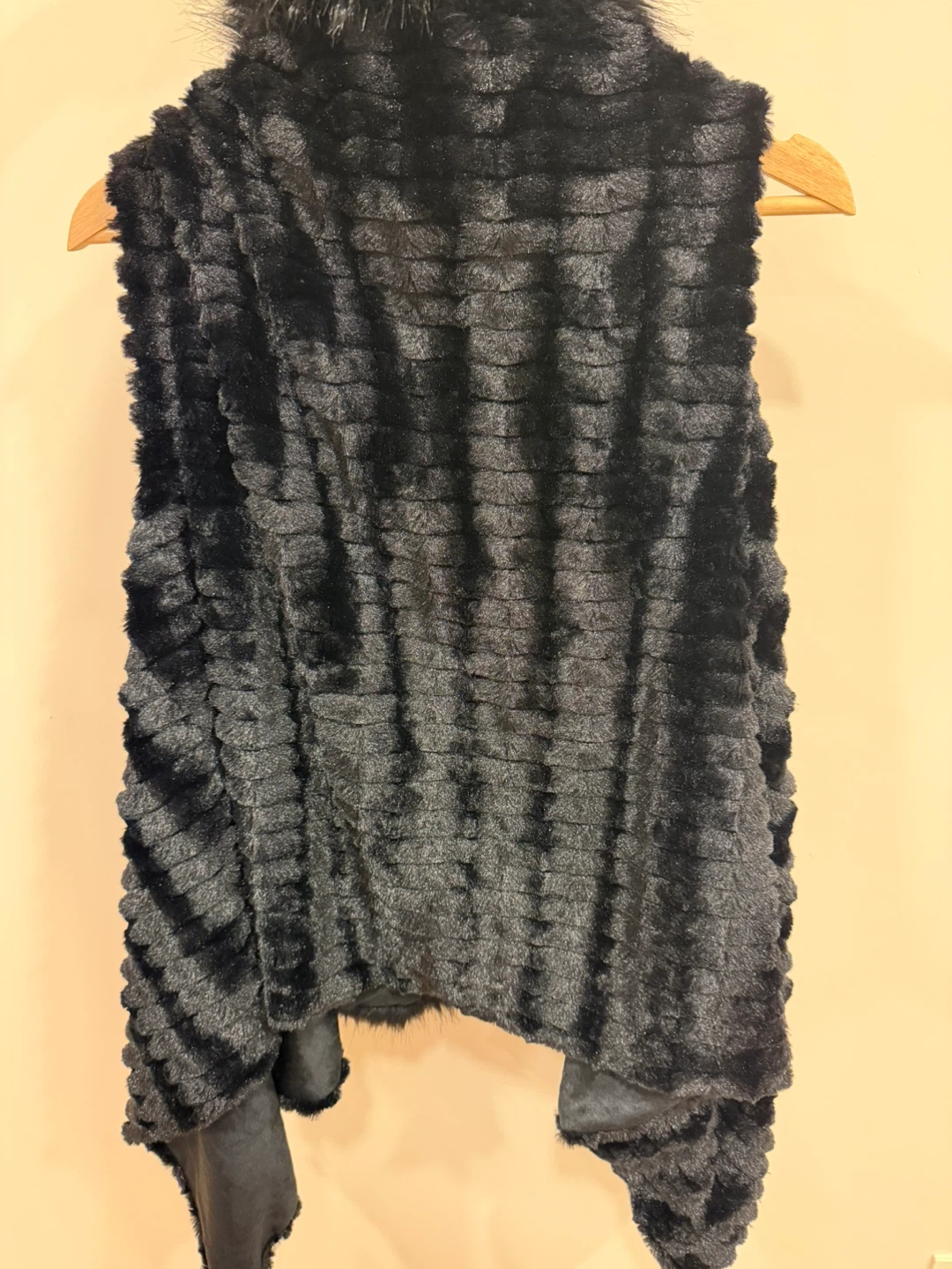 Modenae Black Faux Fur Vest - One Size - photo 2