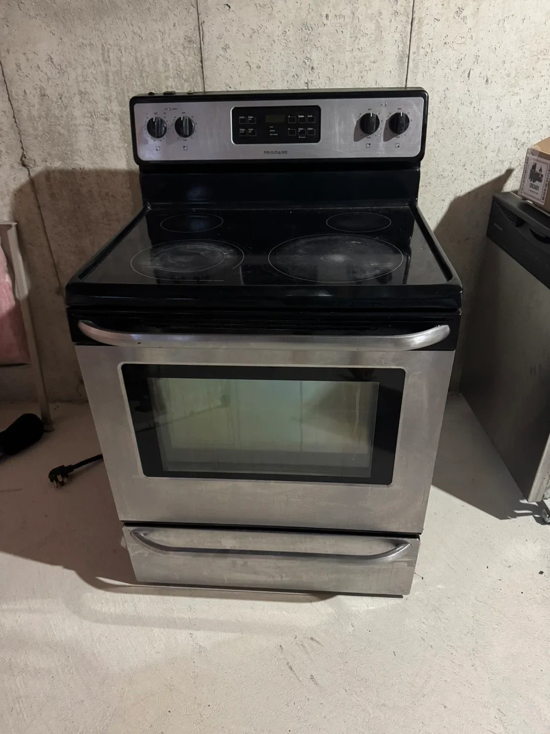 Frigidaire Electric Range