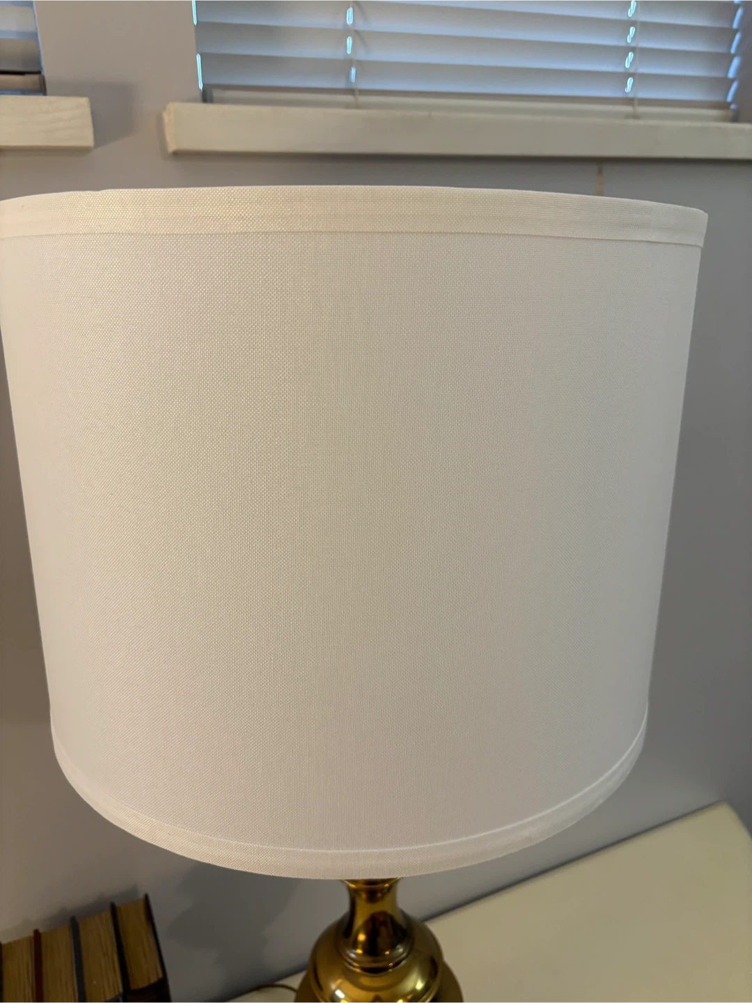 🌟 Solid brass Table Lamp w/ NEW  White Shade + Bulb 🌟 - photo 5