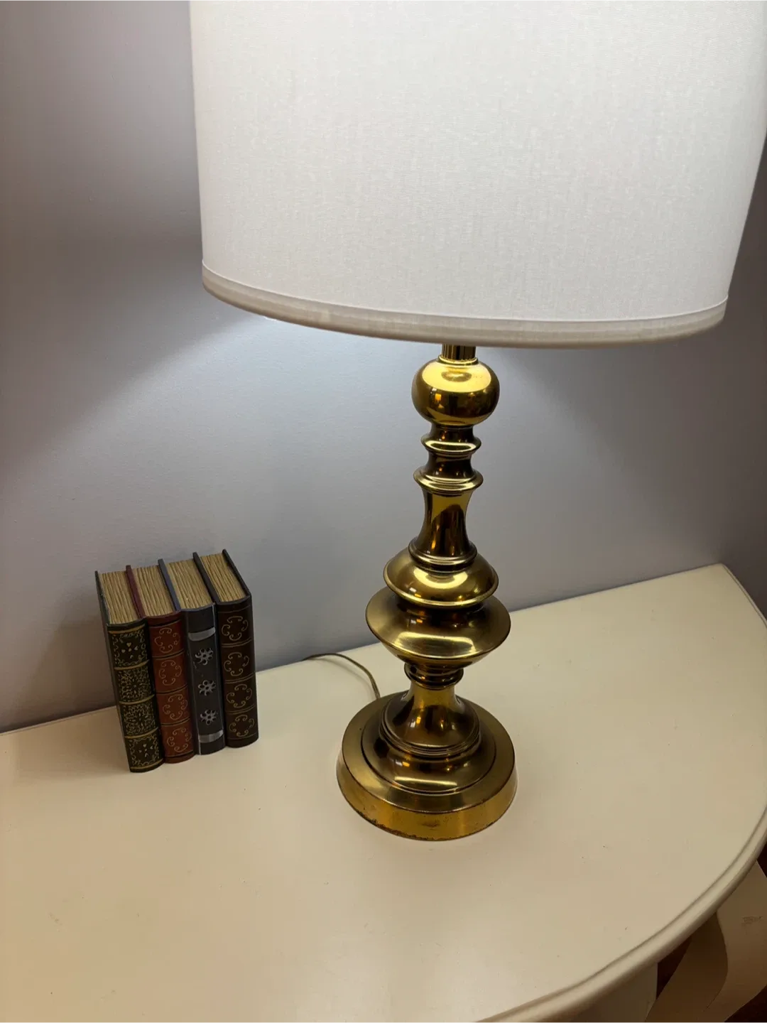 🌟 Solid brass Table Lamp w/ NEW  White Shade + Bulb 🌟 image indicator(8)