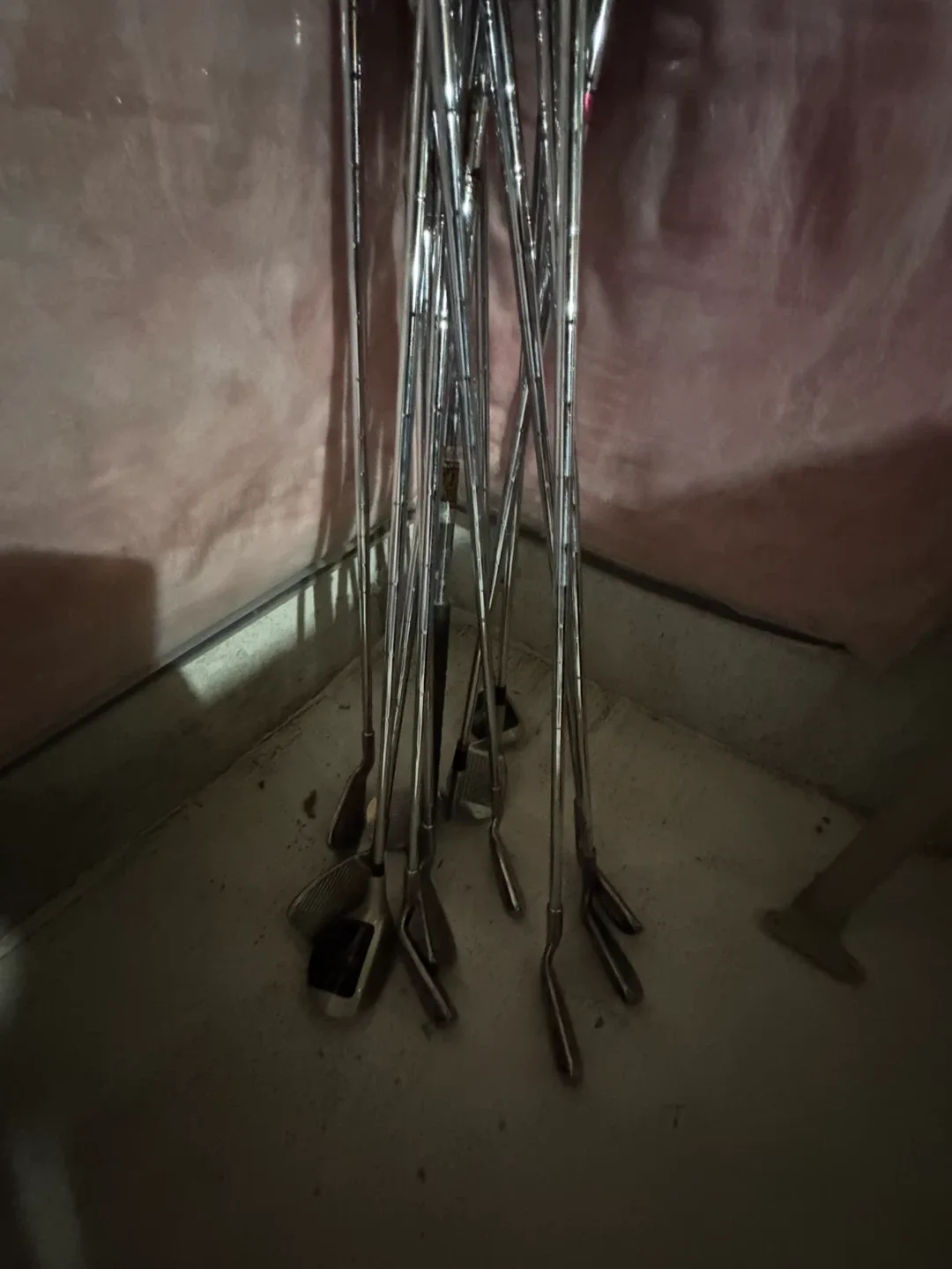 Set of Used Golf Clubs image indicator(4)