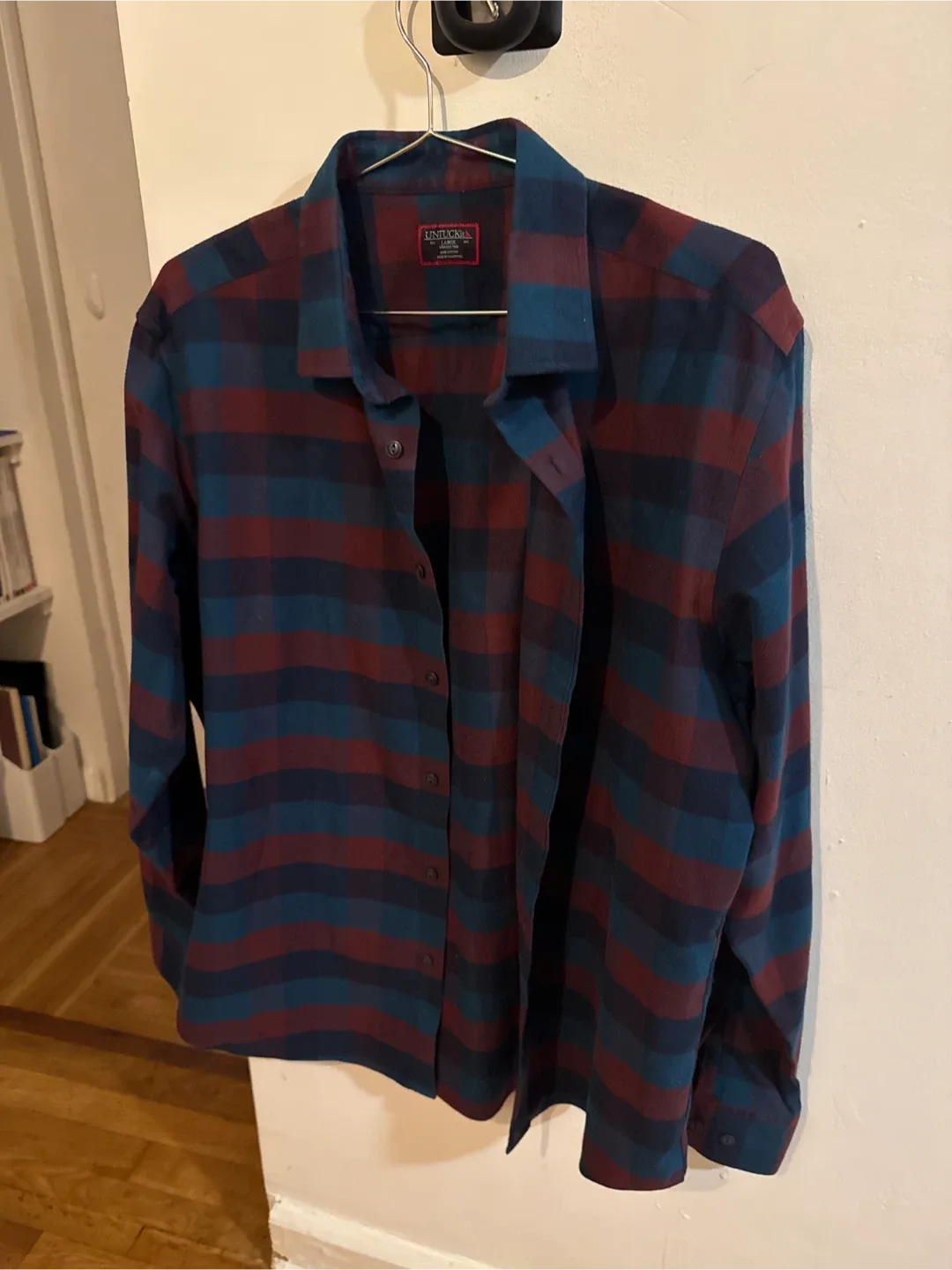 Untuckit Button Down Shirts - Assorted Colors & Styles image indicator(5)