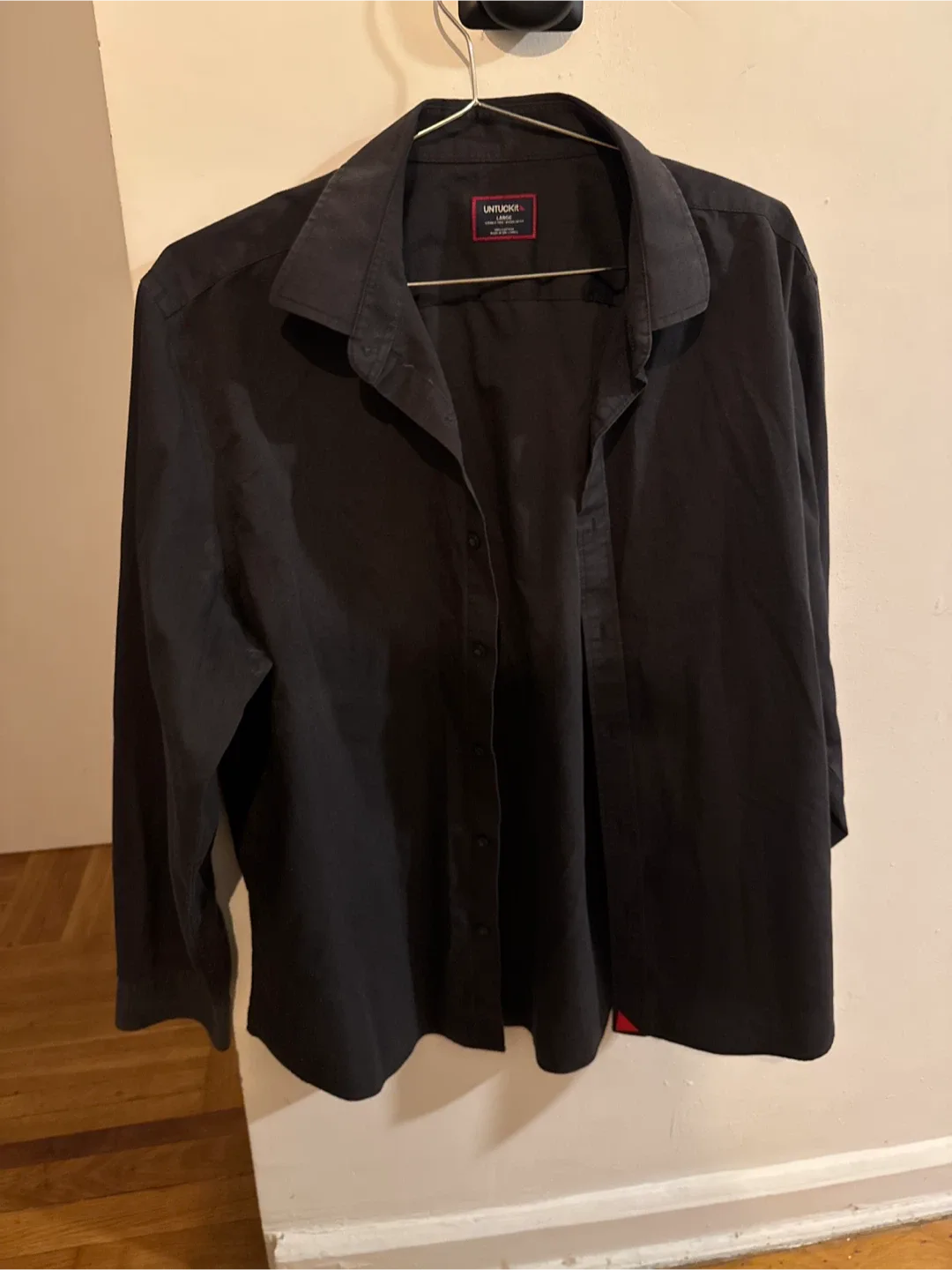 Untuckit Button Down Shirts - Assorted Colors & Styles image indicator(3)