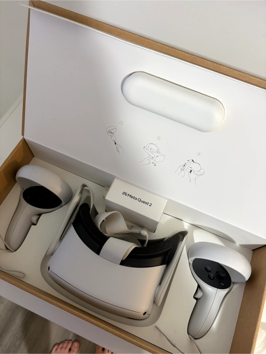 Meta Quest 2 VR Headset - Like New!