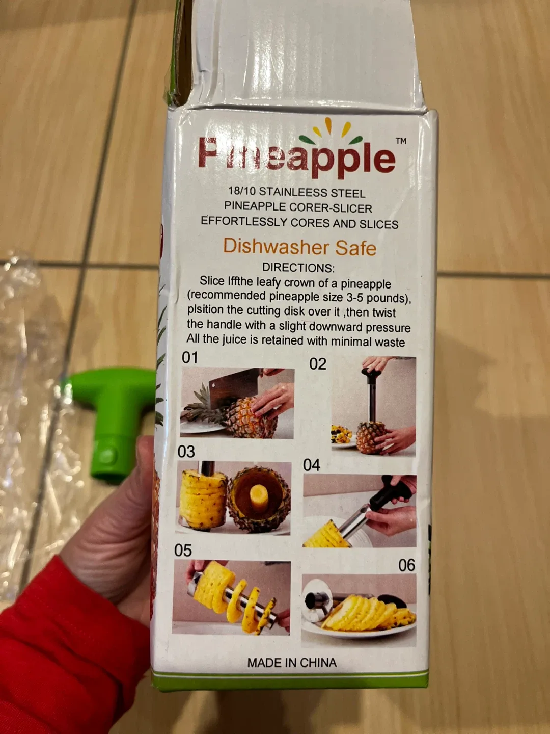 BNIB. Pineapple Corer-Slicer, 18/10 Stainless Steel image indicator(2)