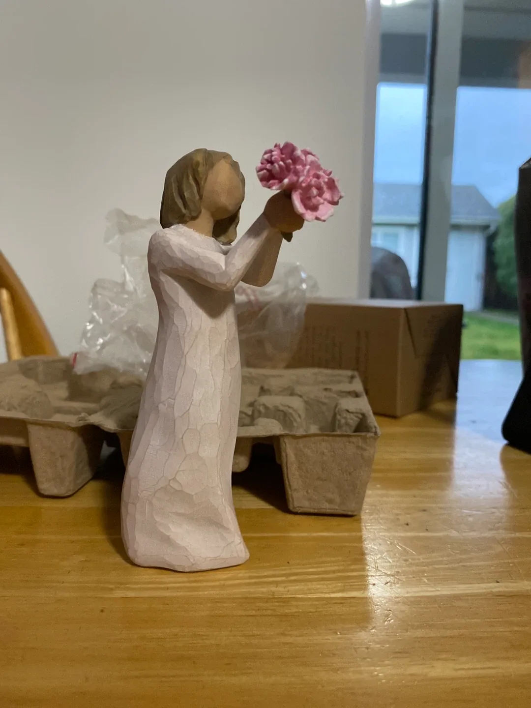 Willow Tree "Thank You" Figurine by Susan Lordi image indicator(2)