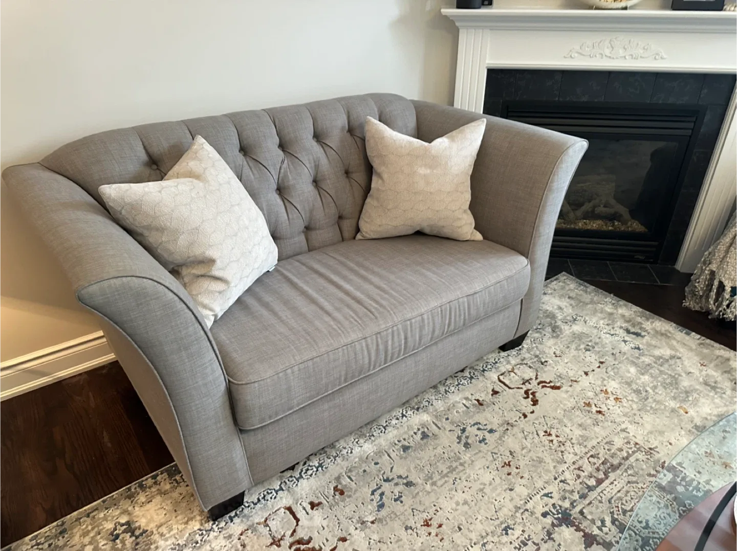 Grey Tufted Sofa and Loveseat Set image indicator(4)
