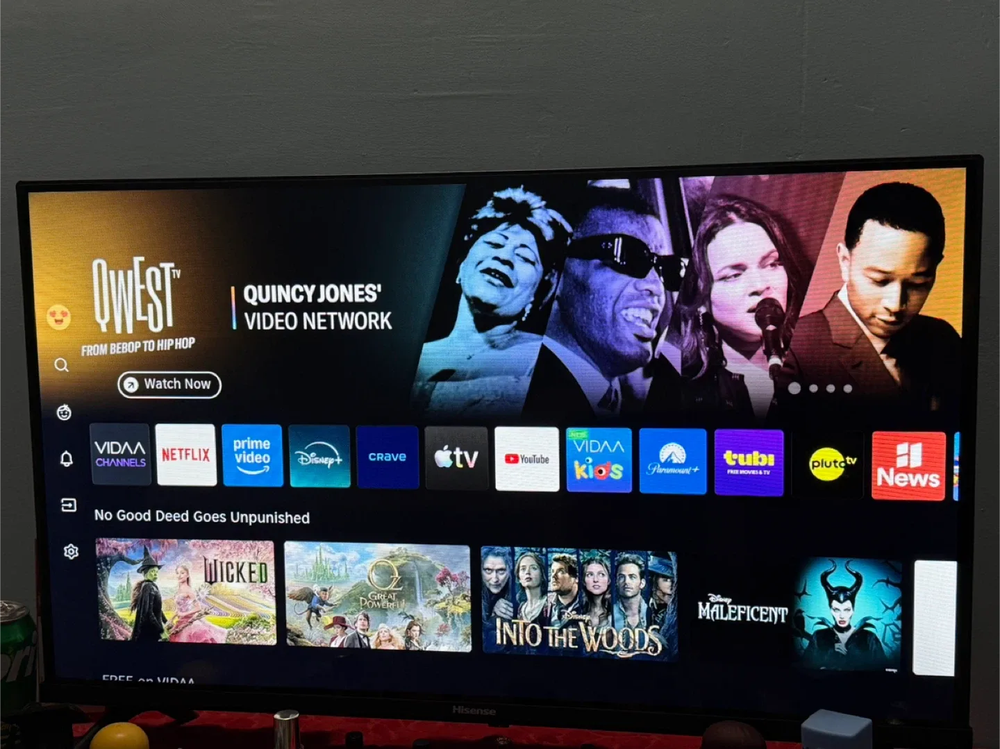 Hisense 32" A4 Series Smart TV - Like New!