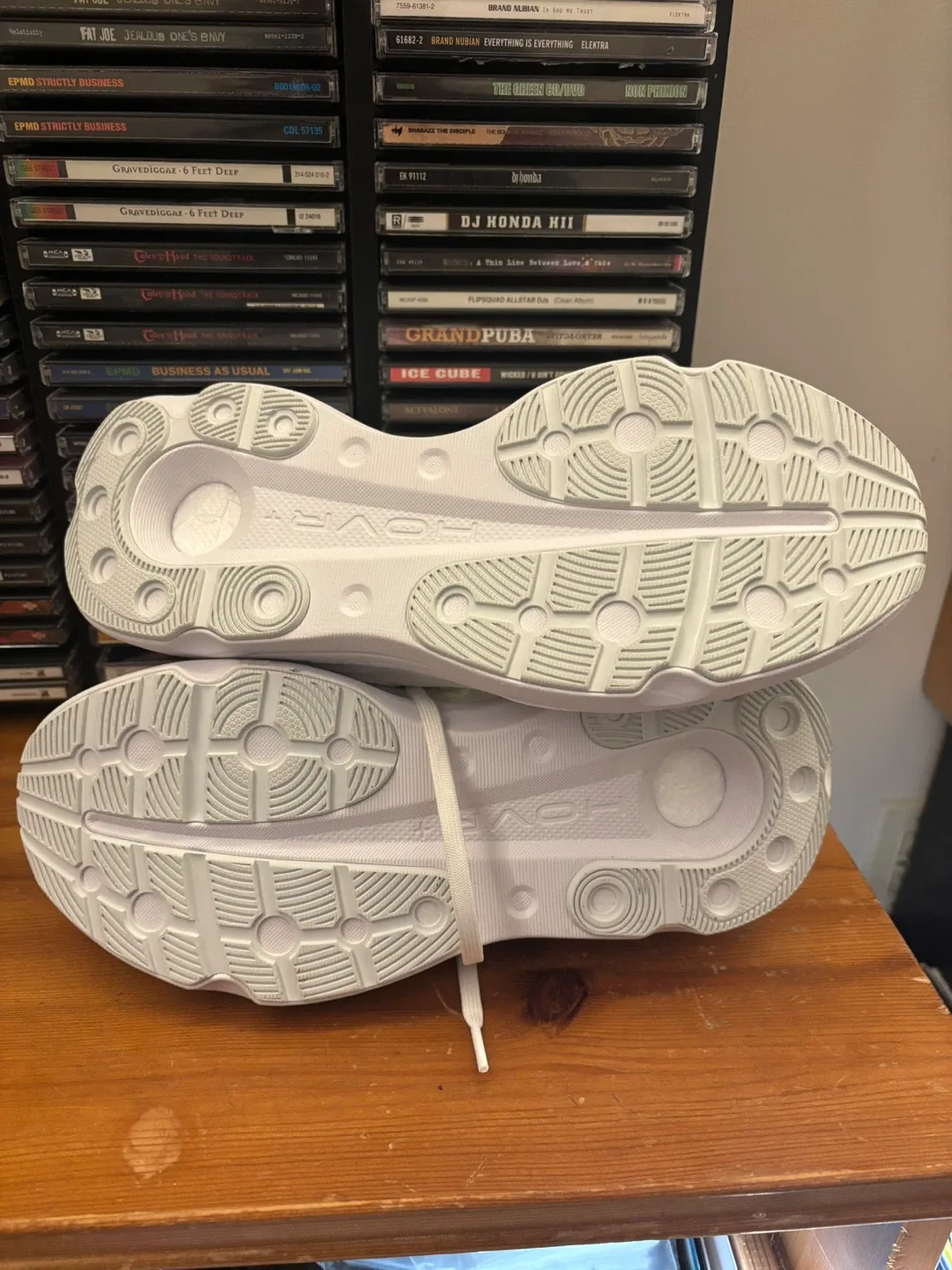 MENS Under Armour HOVR White Sneakers 9 image indicator(2)