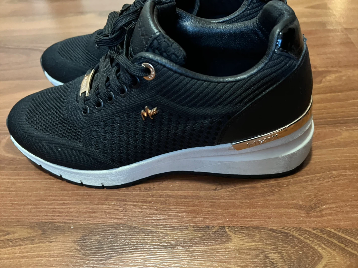 Women's Black Sneakers