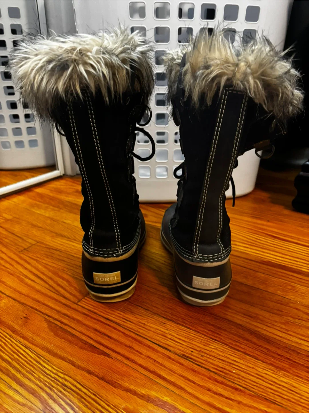 Sorel tall boots with fur - $50 - size 8 women’s image indicator(3)