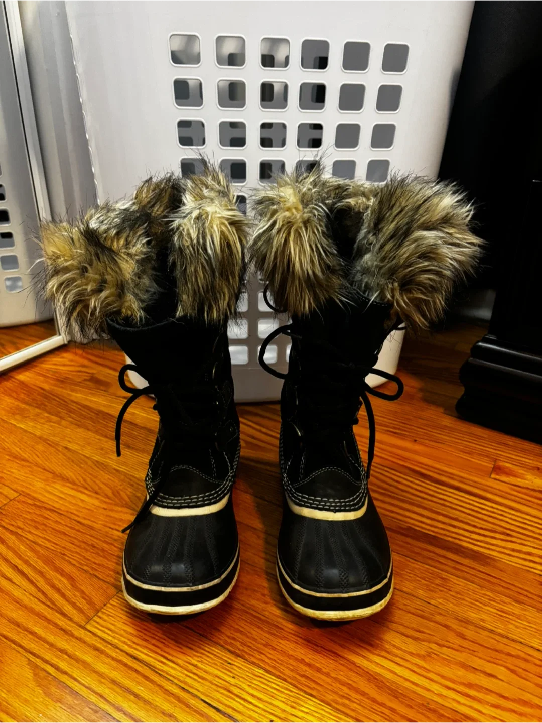 Sorel tall boots with fur - $50 - size 8 women’s image indicator(2)