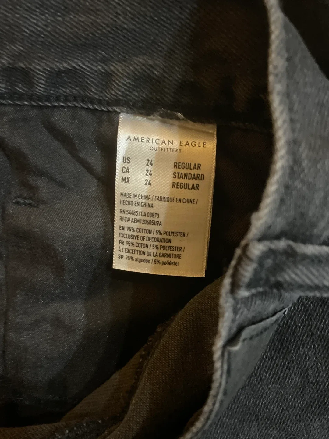 American Eagle Black Distressed Jeans - Size 24 image indicator(2)