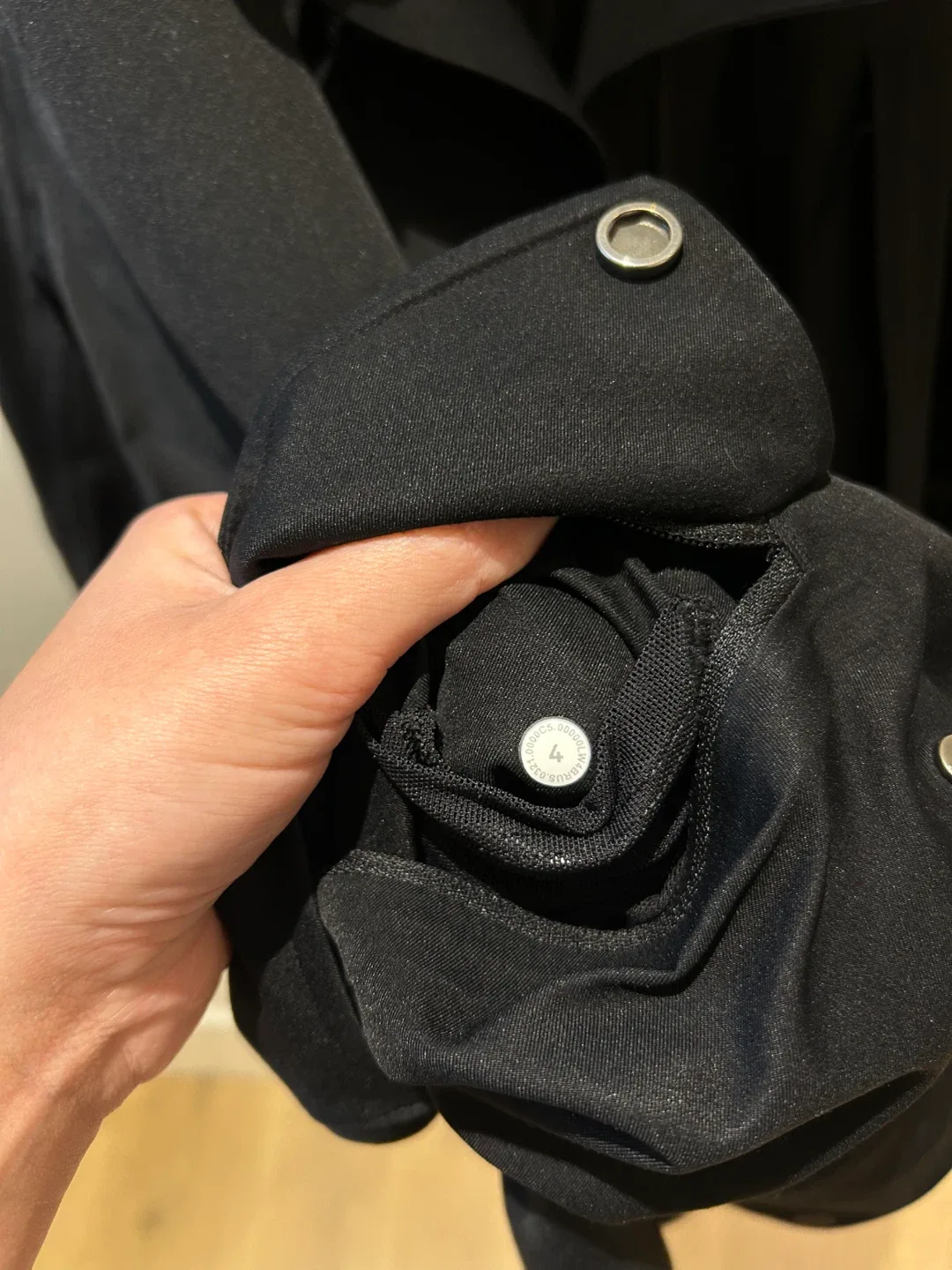 lululemon stretchseal waterproof raincoat image indicator(7)