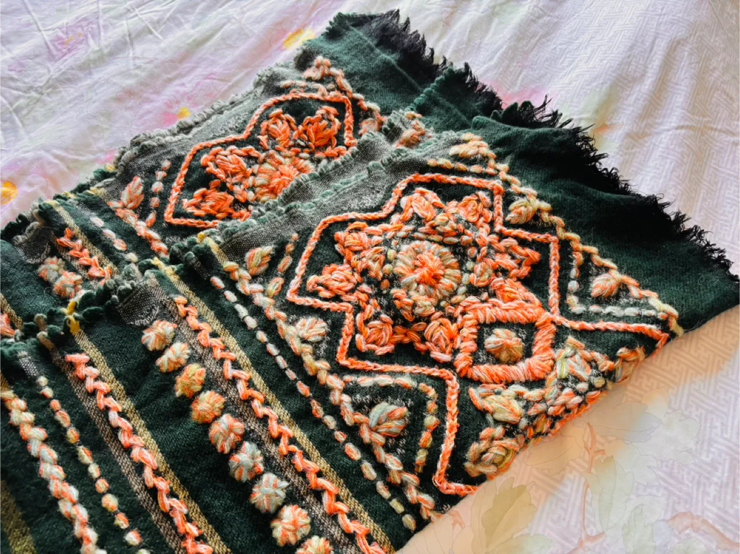 Japan Green Patterned Scarf image indicator(2)