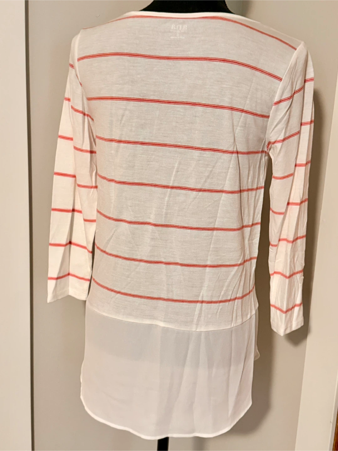 *NWT* a.n.a Snowdrift Stripe Top - Size Small - photo 3