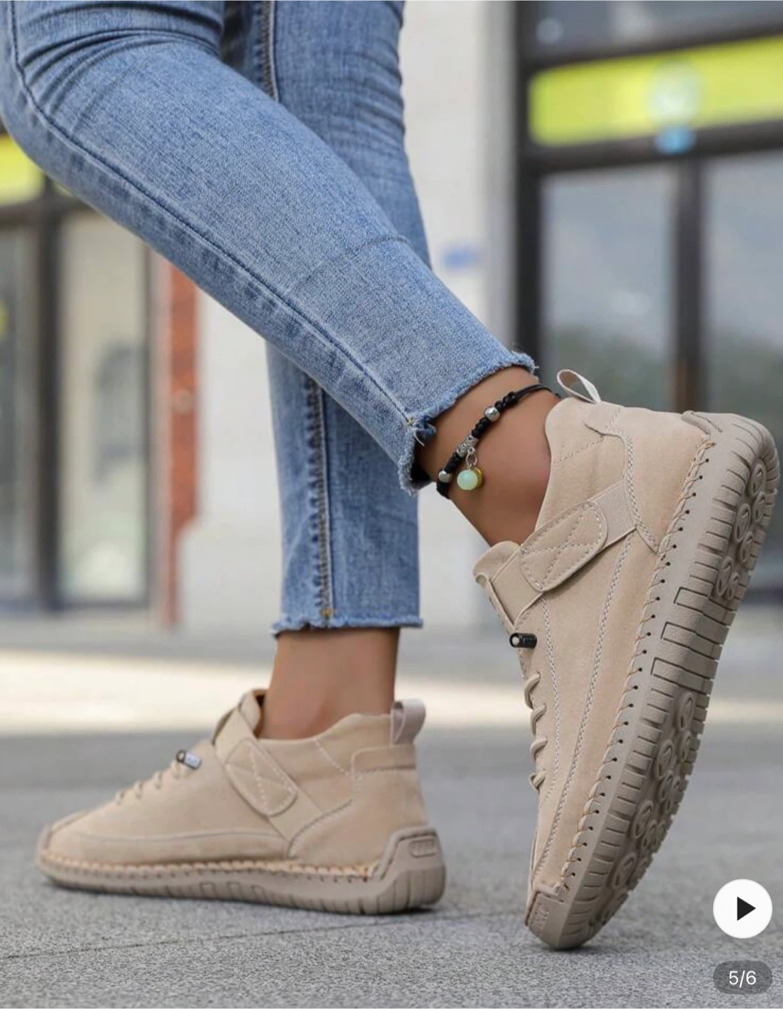 New Men’s size 10 water proof leather Chukka boots