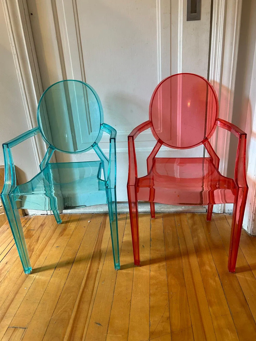 LOT: Chaises pour enfants Louis Ghost 80 à l’unité