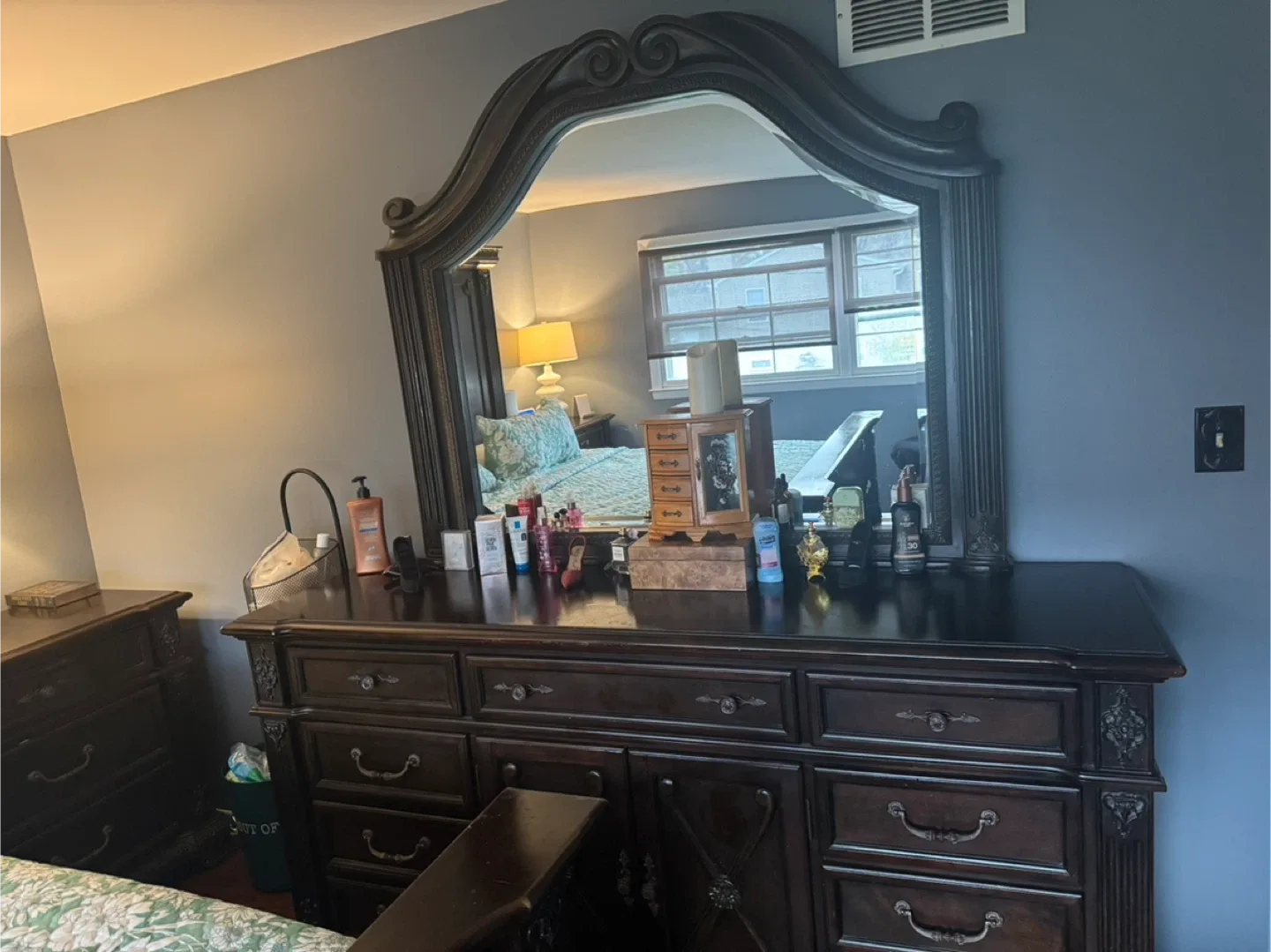 Steinhafes Cal King Solid Wood Cherry Bedroom image indicator(6)