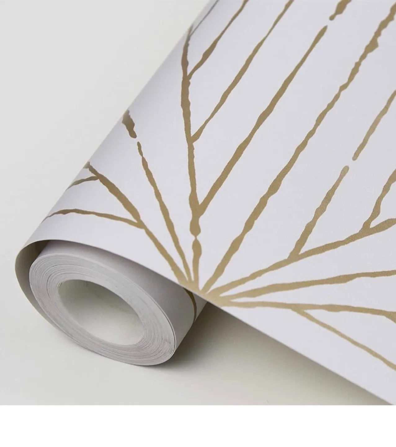 Modern backsplash with golden lines