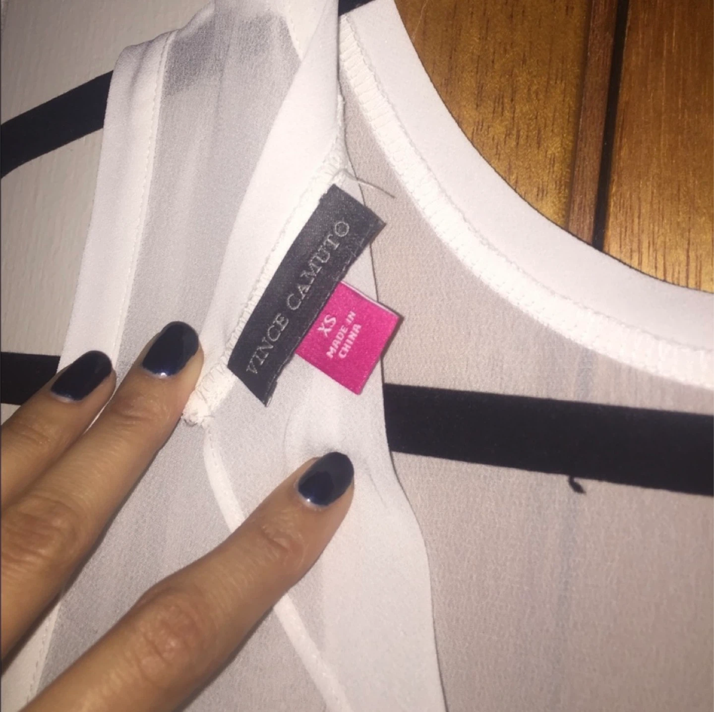 *NWT* Vince Camuto White Sleeveless Top - Size XS - photo 3
