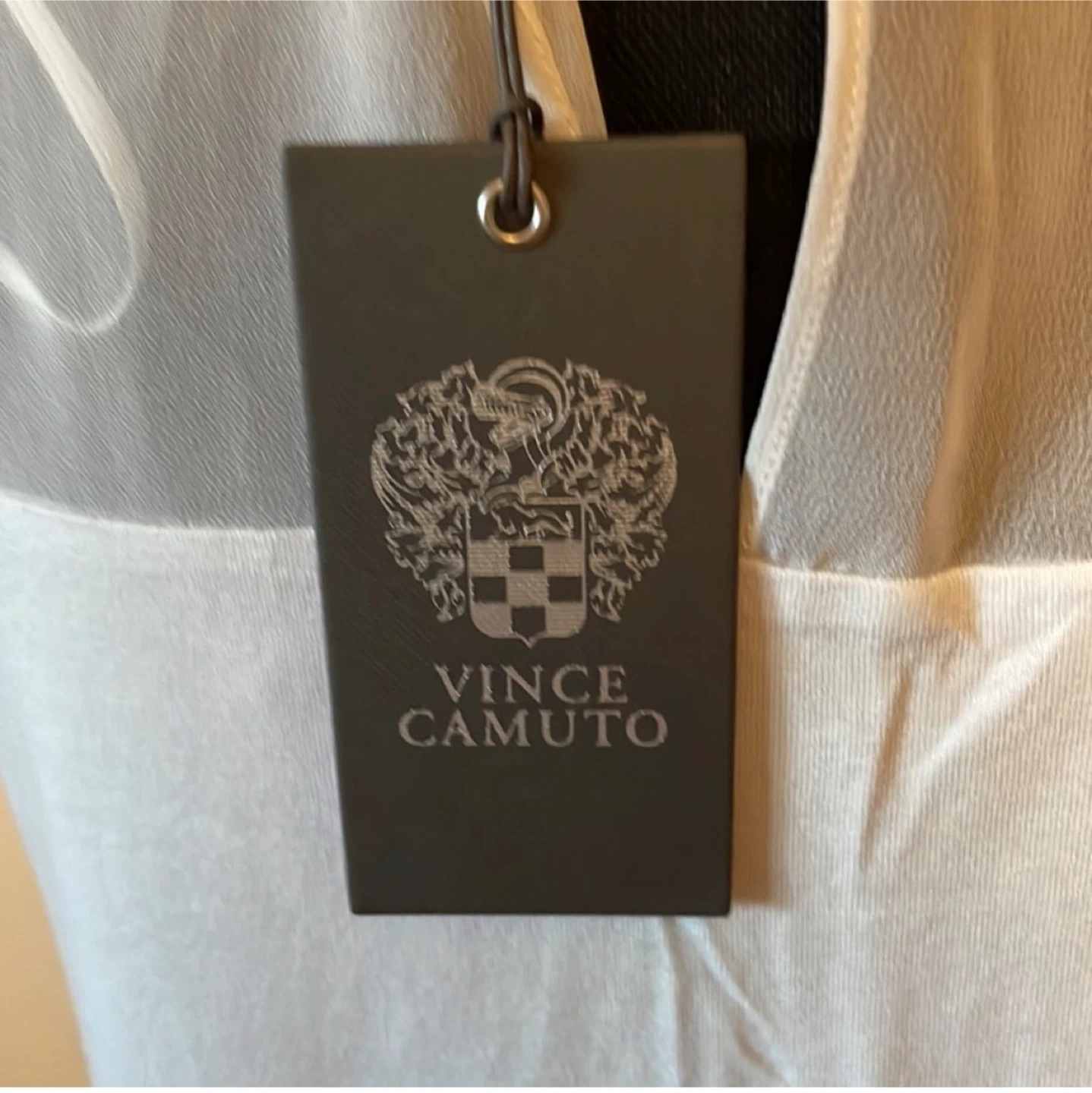 *NWT* Vince Camuto White Sleeveless Top - Size XS - photo 5