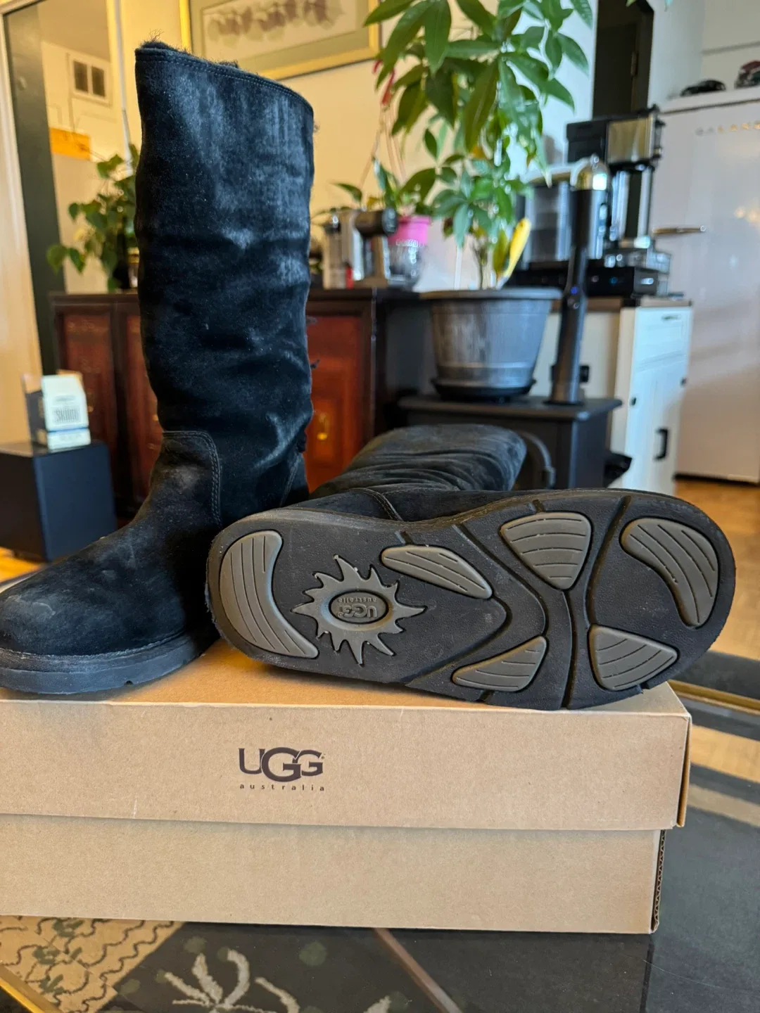 UGG Roseberry 5734 Black Boots - Size 7 image indicator(4)