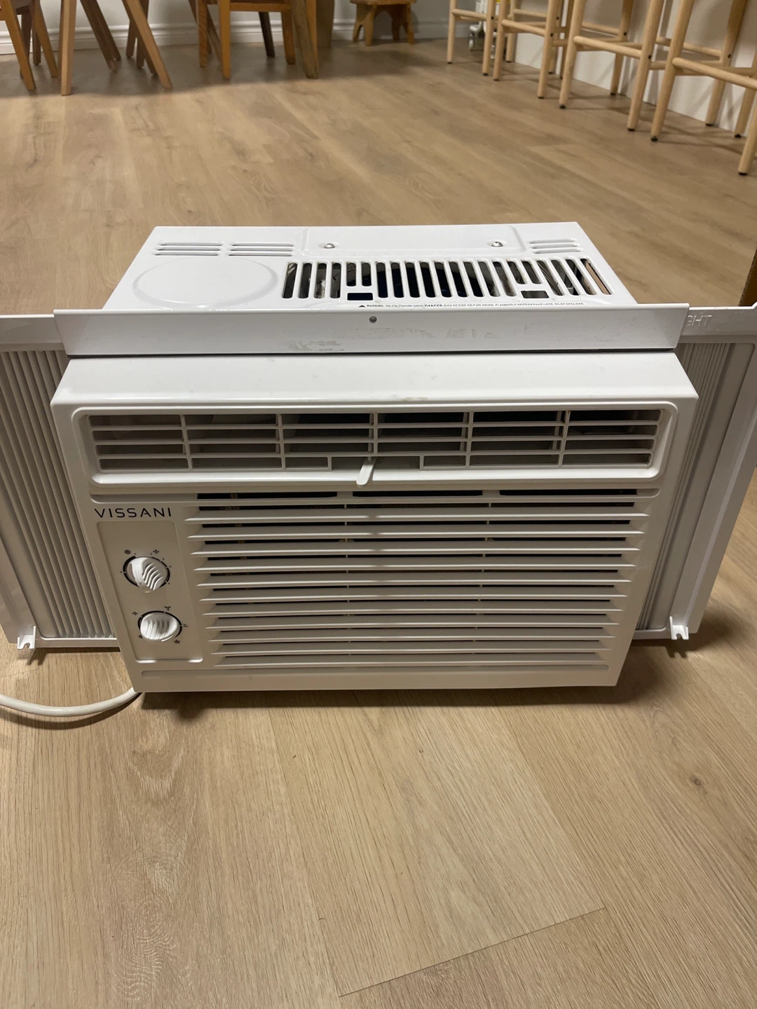 Vissani Window Air Conditioner - photo 5