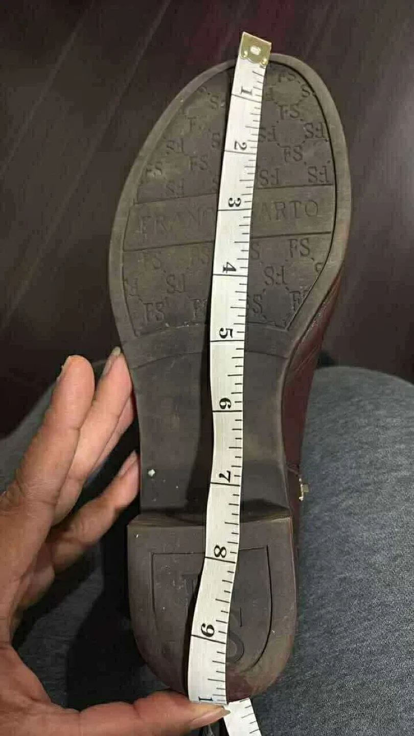 Brown Leather Knee High Boots image indicator(3)