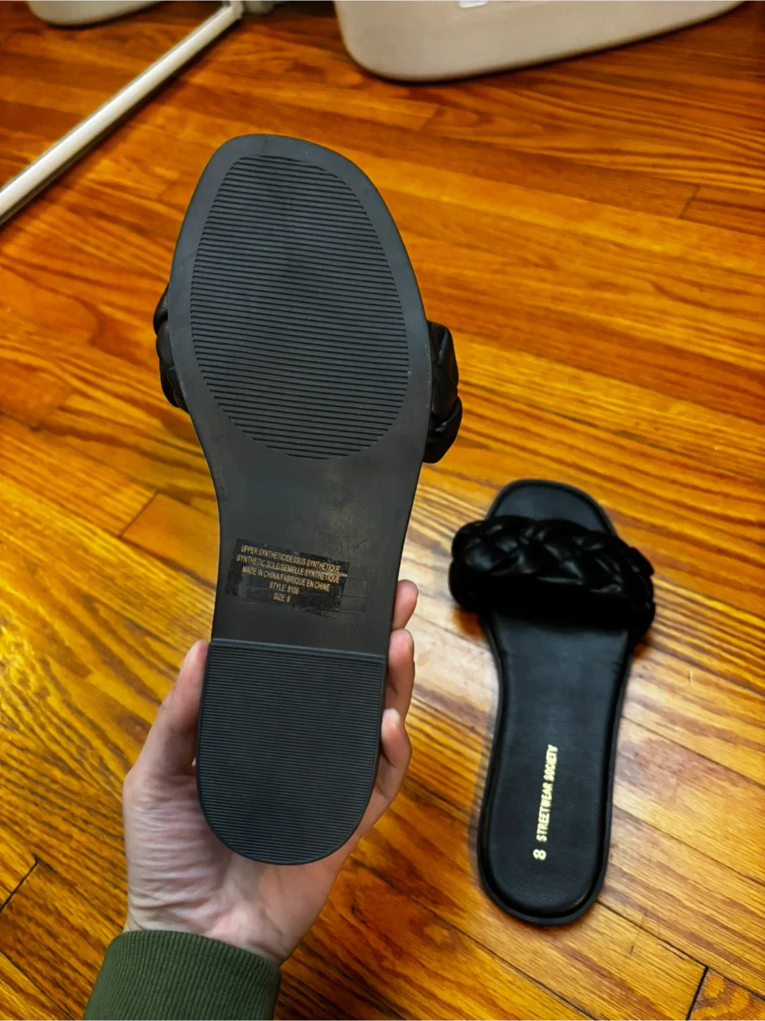 Black Slides - size 8 women’s image indicator(3)