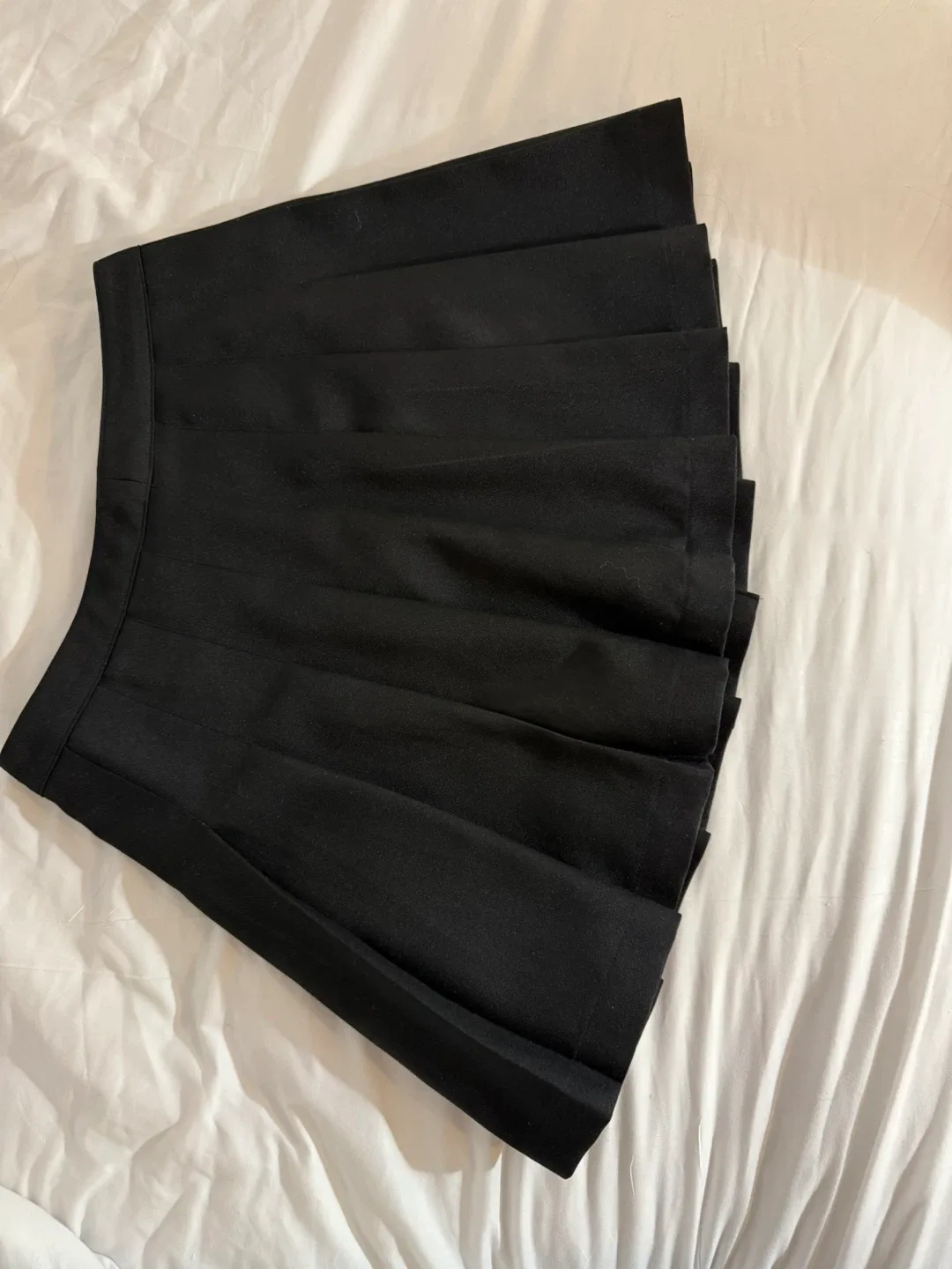 Forever 21 Black Pleated Skirt - Size M