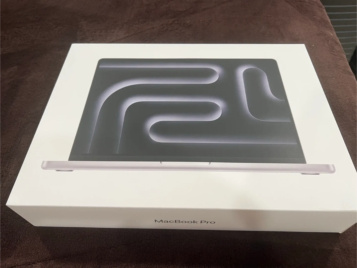 New Box of Apple MacBook Pro 14" 512GB image indicator(3)